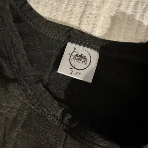 Ready Set Rompers. Front Opening. 2-3T - Picture 2 of 15